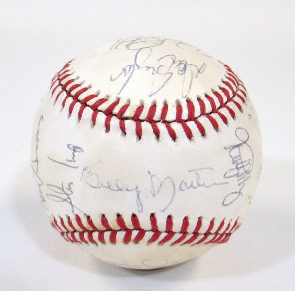 1983 New York Yankees Team Signed Ball (Mattingly Rookie)