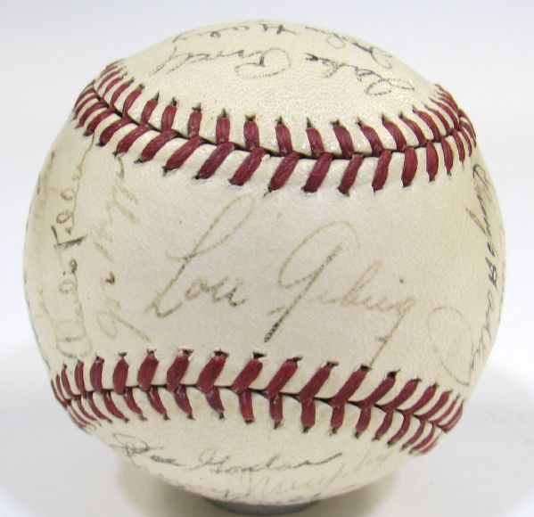 1939 New York Yankees Team Signed Ball (DiMaggio, Ruffing, Gomez, Etc.)