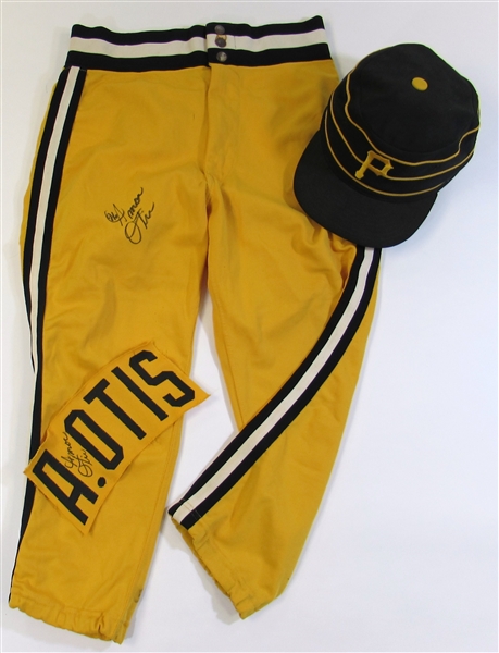 1984 Amos Otis GU Pittsburgh Pirates Hat, Pants, and Name Plate