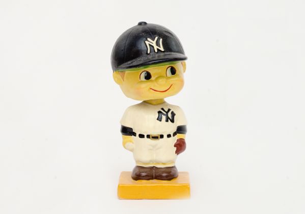 1960-61 New York Yankees Orange Base Bobblehead 
