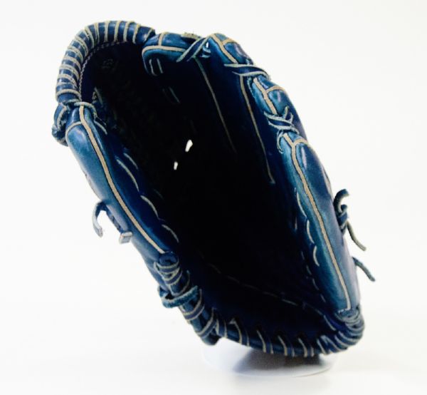 Dennis Leonard Game Used Glove & Cleats