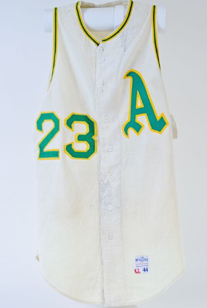 1966 Jack Aker Kansas City As Game Worn Jersey (HOME)