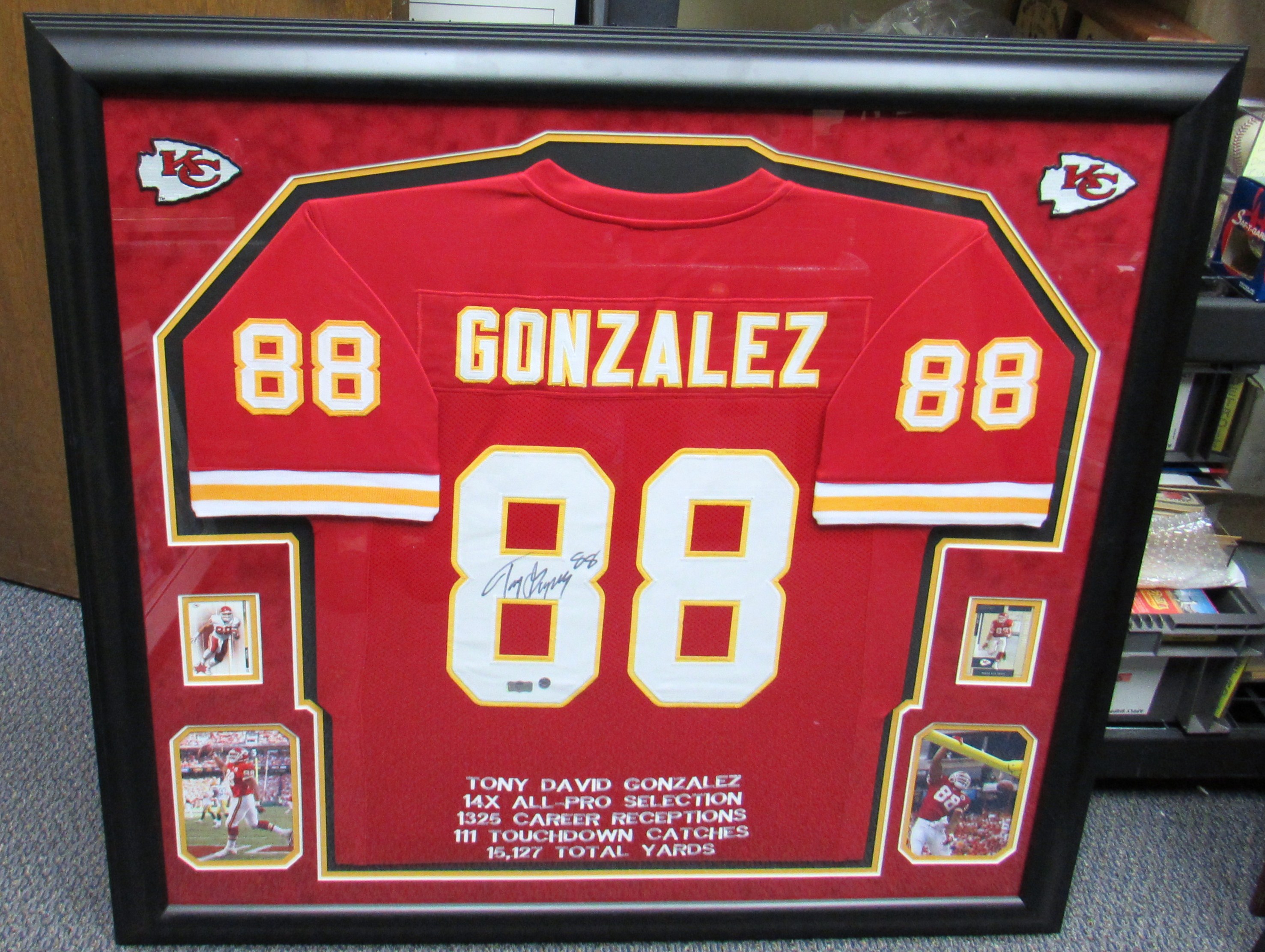 signed tony gonzalez jersey