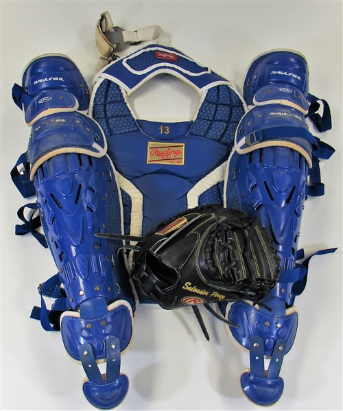 2017 Salvador Perez GU Catching Gear and Glove