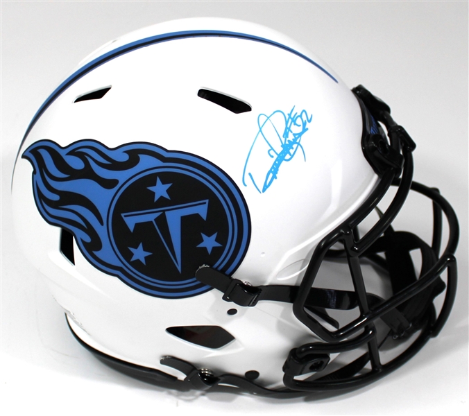 Derrick Henry Signed Tennessee Titans Helmet - Beckett Witnessed 