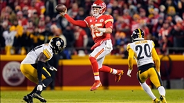 Patrick Mahomes 2022 (Photo Matched) Game Used & Dual Signed Cleats