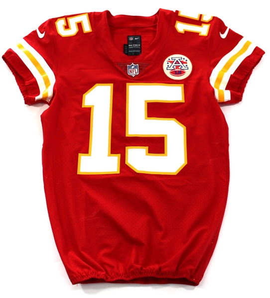 Patrick Mahomes 2019 Game Ready/Issued Chiefs Jersey Signed by Mahomes - Beckett